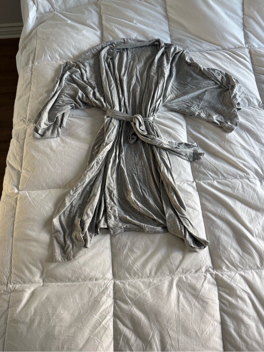 Women's Gray Kimono-Style Robe with Waist Tie NEW NEVER WORN